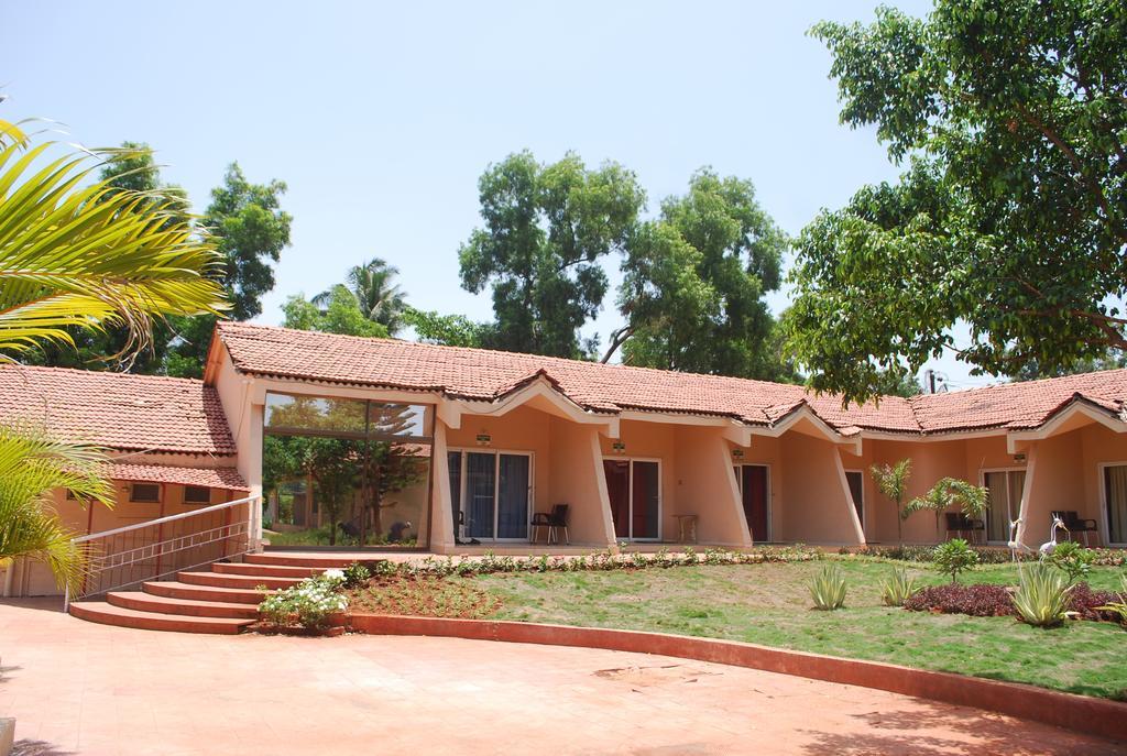 Whispering Woods Resort Lonavla Exterior foto
